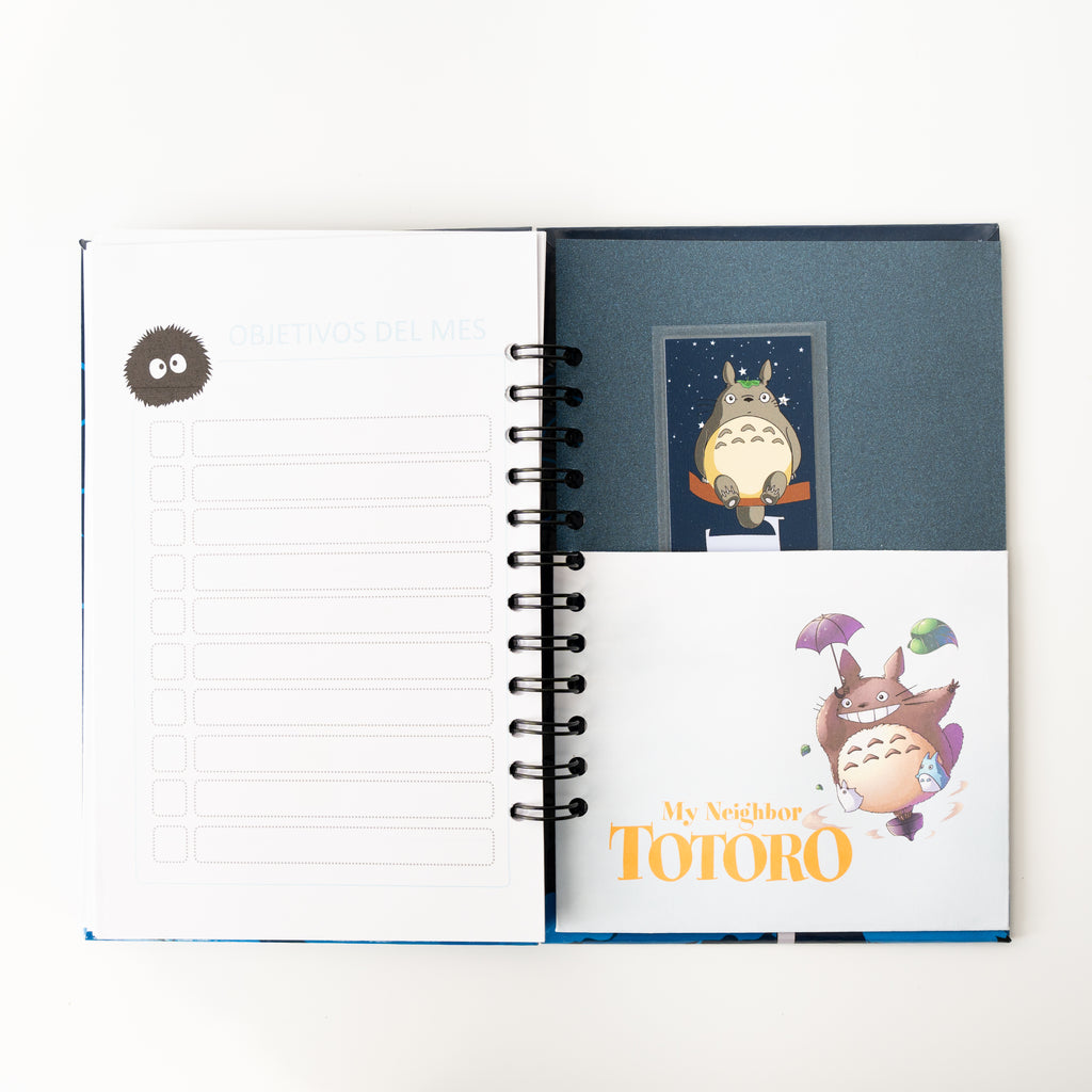 Libreta Totoro de noche